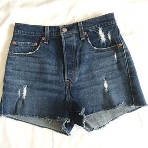 $79 Levi’s Ribcage Jean Shorts High Rise Button Fly Ripped Raw Hem Cut Off 27